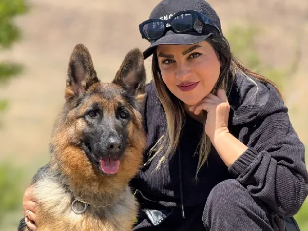 لیست بهترین مربی های سگ در اصفهان | مربی سگ خانم سهیلا مقدم